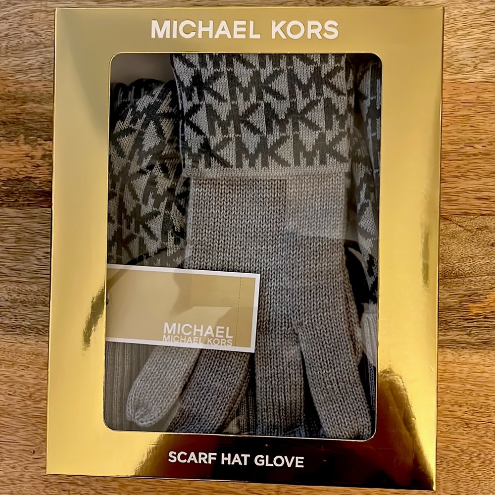 New Michael Kors logo gray knit accessory set. One size. Brand new in box.